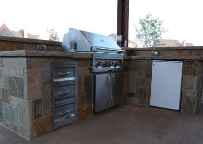 Outdoor Kitchens 3 Premium Outdoor Kitchen With Flagstone Finish Stainless Appliances – North Texas